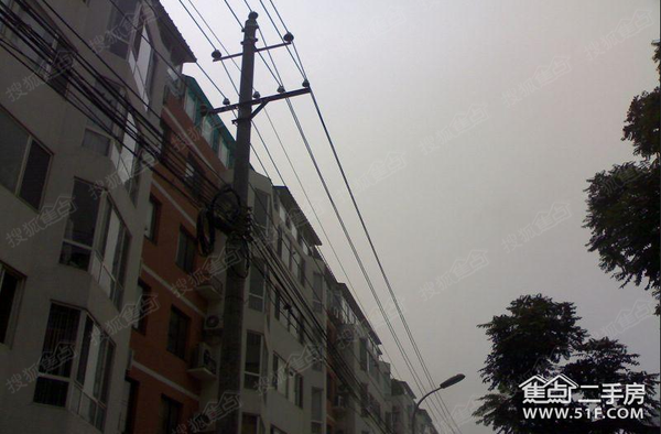 东四块玉南街
