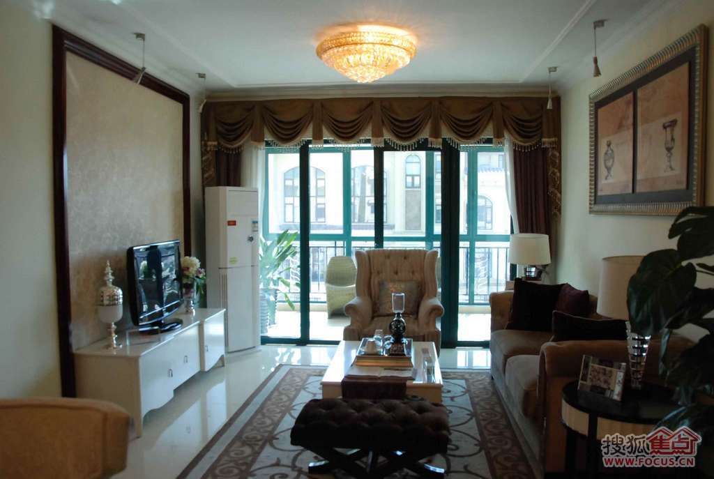 恒大名都高层130平样板间客厅-天津搜狐焦点网